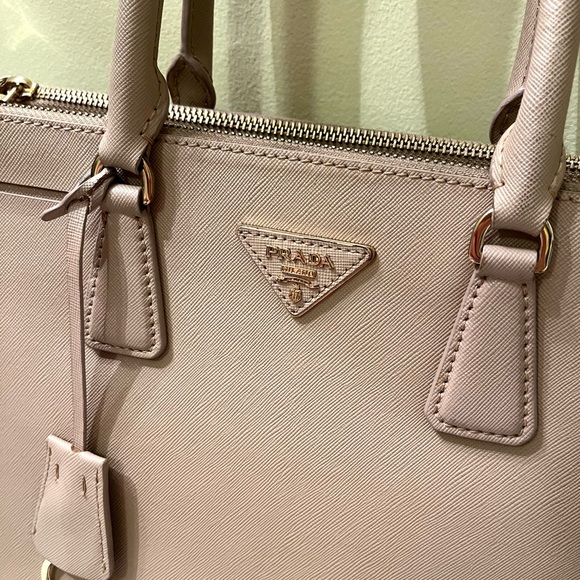 PRADA Cammeo Saffiano Lux Double Zip Medium Tote Bag - Picture 8 of 16